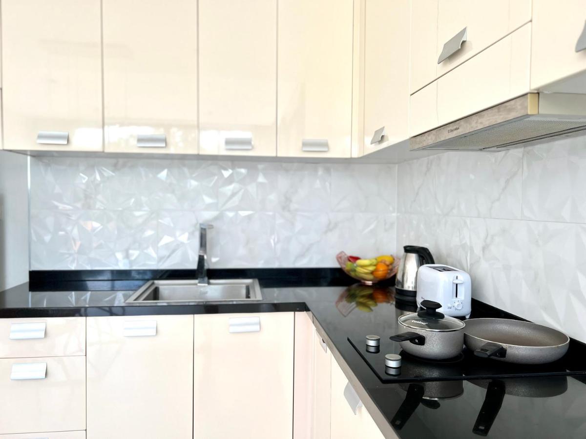 Icon Park Phuket Condo Esterno foto